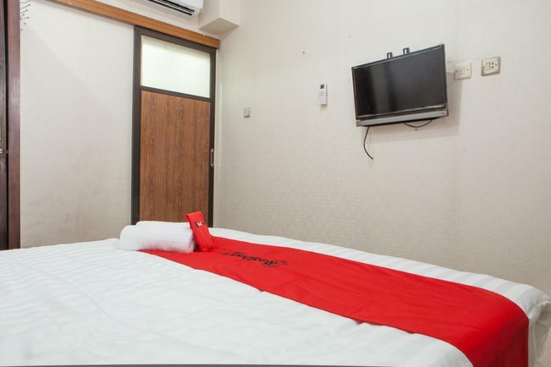 Reddoorz Near Pelabuhan Tanjung Perak 2 Surabaya Hotell Exteriör bild