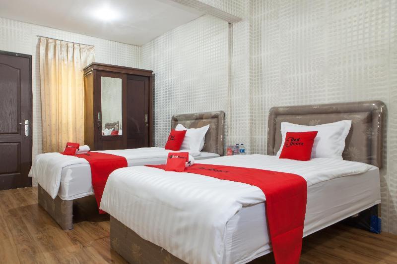 Reddoorz Near Pelabuhan Tanjung Perak 2 Surabaya Hotell Exteriör bild